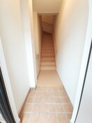 玄関 ナリッシュＬｅｅ　Ⅱ