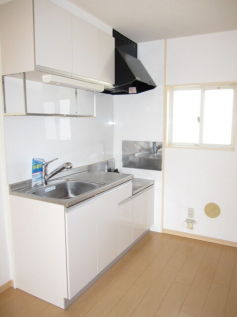 キッチン ニューシティー八栗口Ｂ