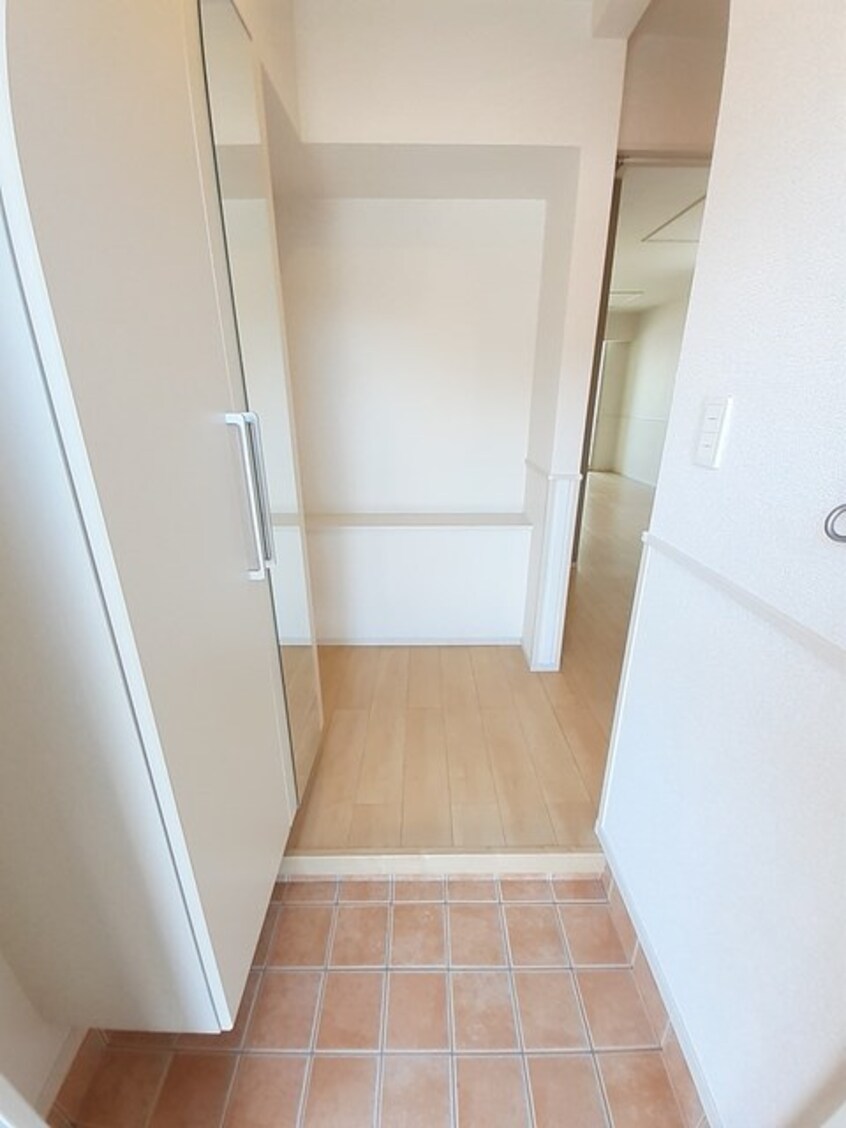 玄関 エンジェル・コートＭＹ　Ⅱ