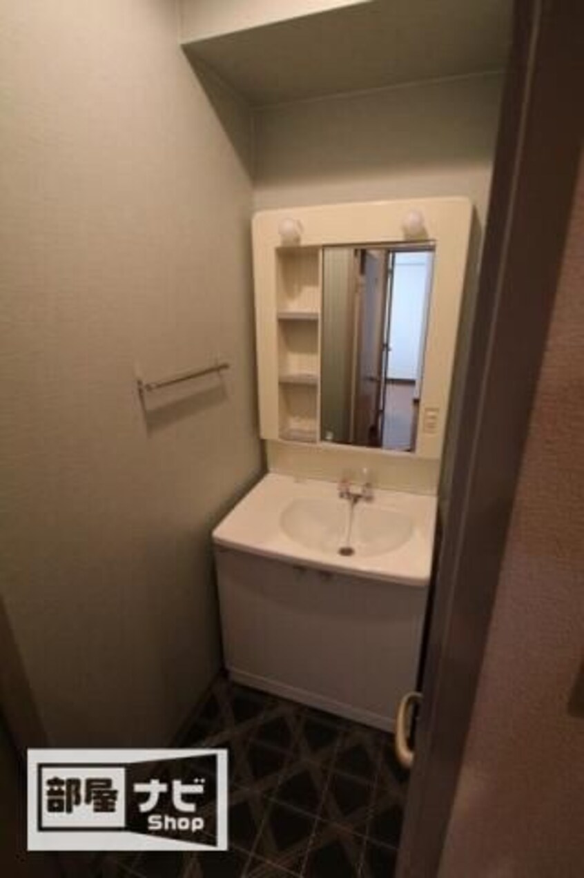  栗林ＫＯＨＡＲＵＢＩ