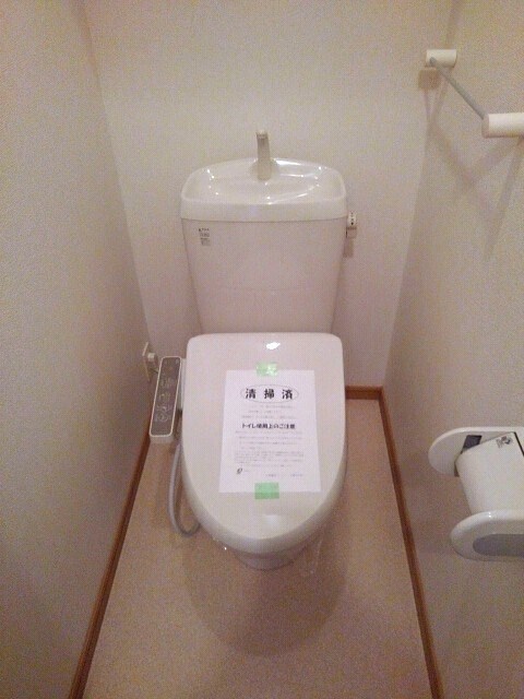 トイレ クリスタル　Ｄ