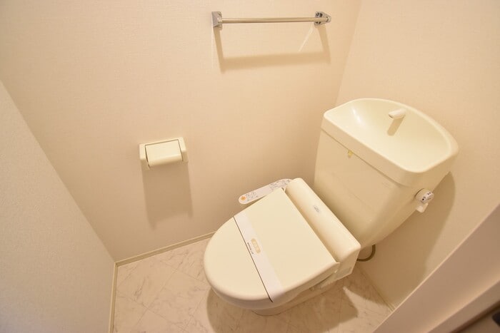 温水洗浄暖房便座 アヴァンサール 仁