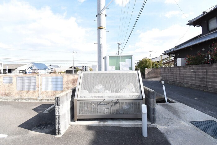 ゴミ庫 ガーデンクォーツ B棟