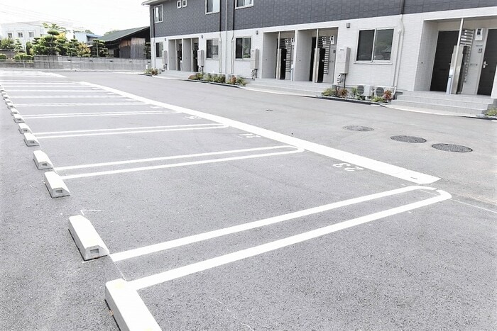 駐車場 サンシャイン前田C棟 C棟