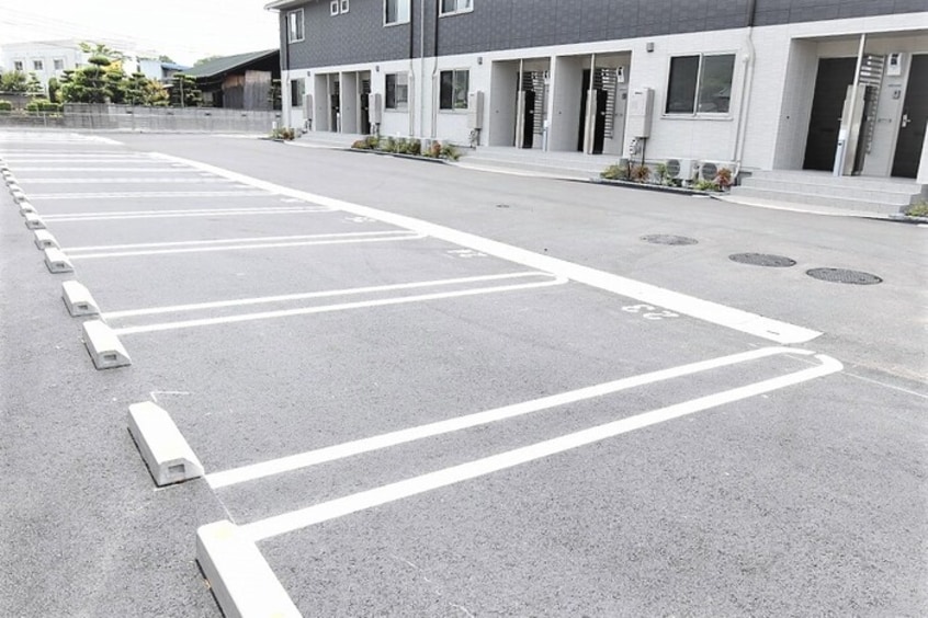 駐車場 サンシャイン前田C棟 C棟