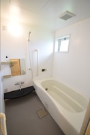 追い焚き機能付きユニットバス（一坪風呂＋窓付） サンパティーク B棟