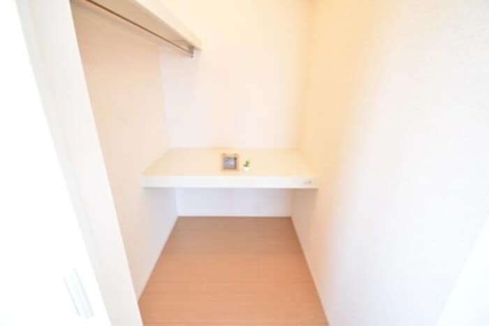 ウォークインクローゼット（洋室） サンフラワー今里