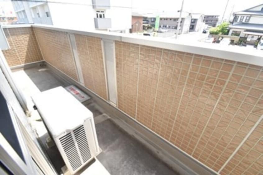 バルコニー（２Ｆ） サンフラワー今里