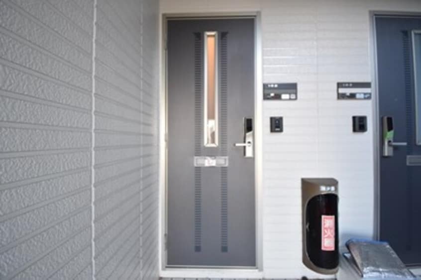 玄関 セジュール松縄 B棟