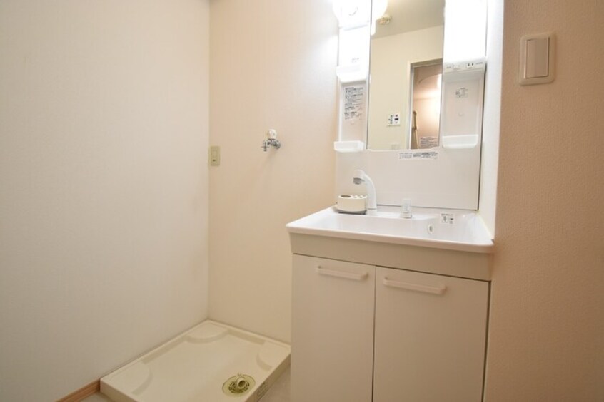 洗髪洗面化粧台・室内洗濯機置場 ユイマールガーデンⅢ