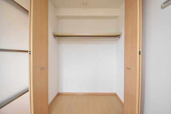 クローゼット ユイマールガーデンⅢ