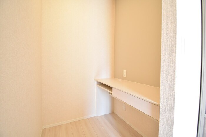 ワークスペース ユニヴェール F棟