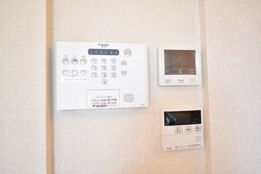 ＴＶインターホン＋アルソックホームセキュリティ ユニヴェール F棟