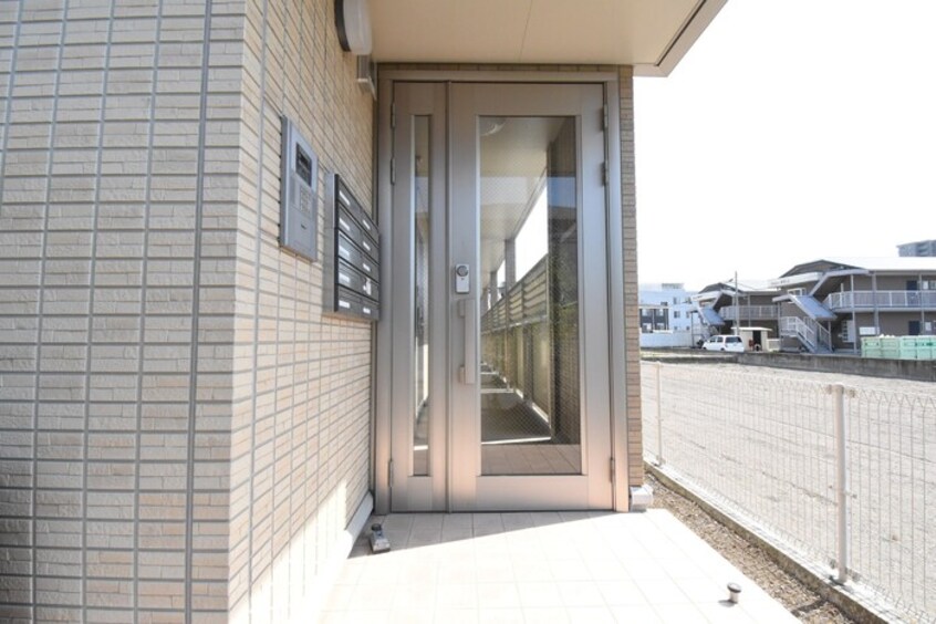 エントランス ル・クプル太田