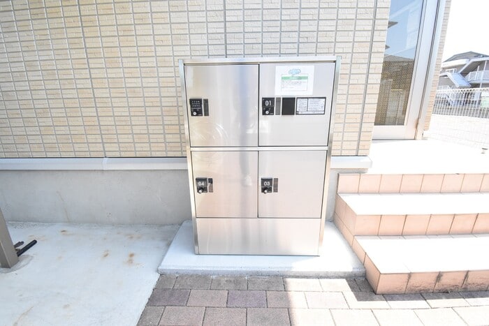 宅配ボックス ル・クプル太田