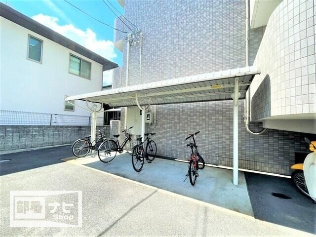  ＬＥ　ＳＯＬＥＩＬ