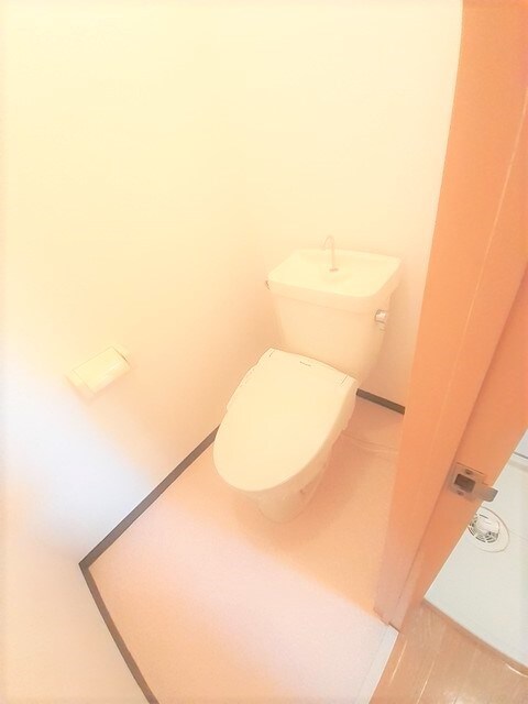 トイレ エルディム川善