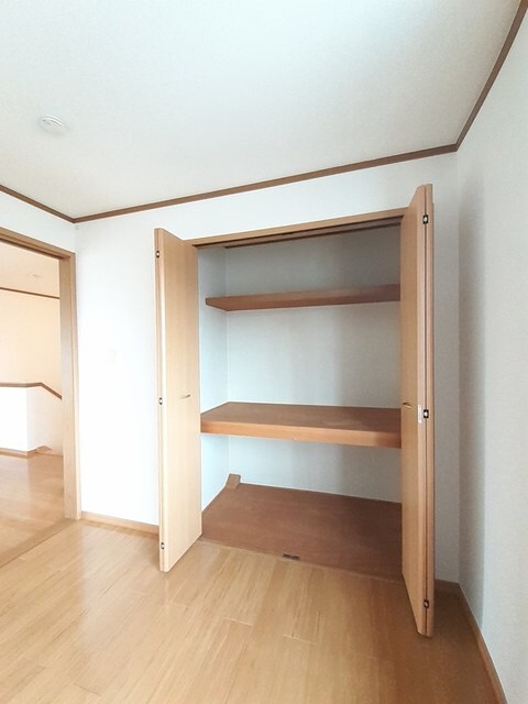 収納 センチュリー２１　Ｅ