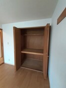 収納 なかよしハイツ　２