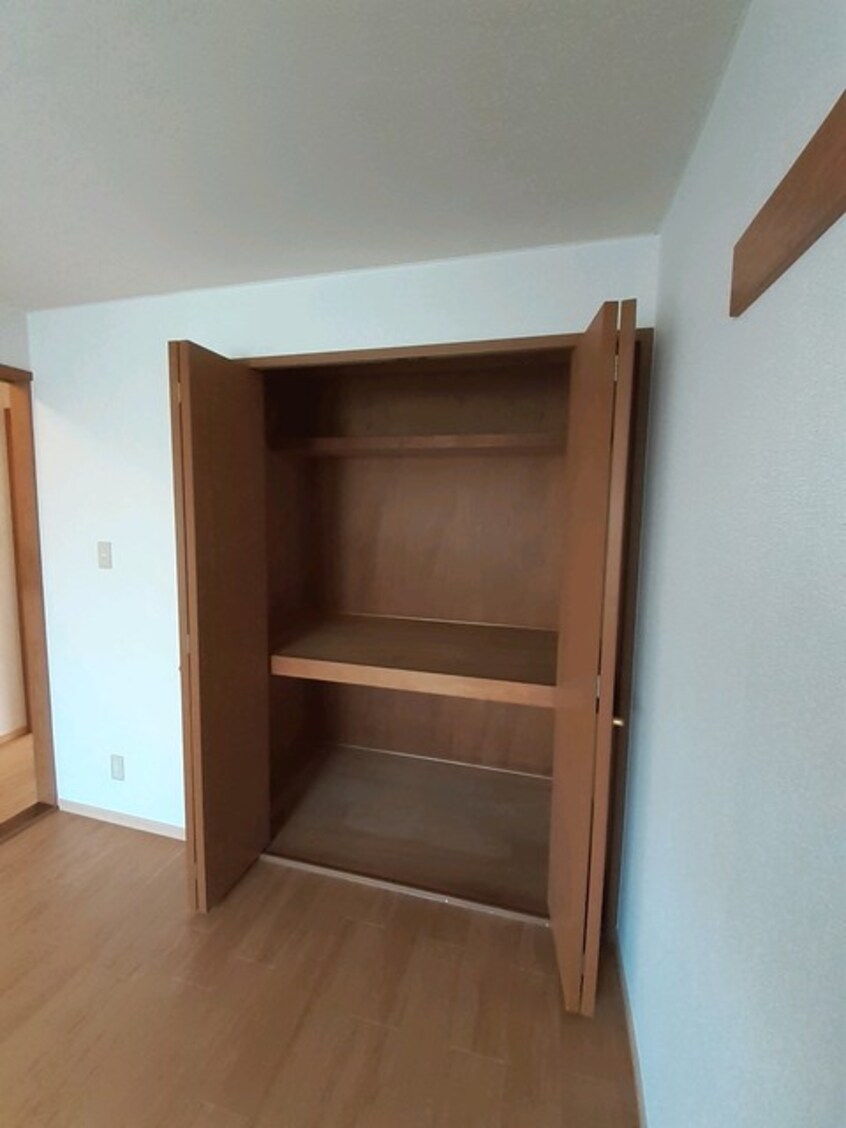 収納 なかよしハイツ　２