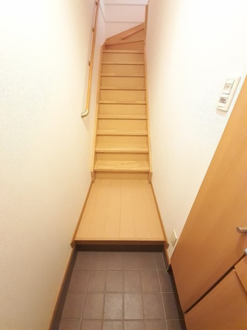 玄関 パル・ガーデン　６