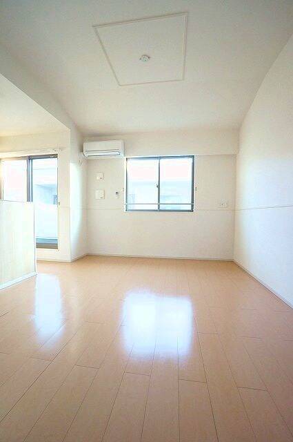 居室・リビング アリストガーデンⅣ