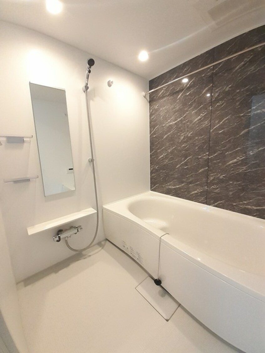 バス／シャワールーム等 カメリア郷東Ｂ