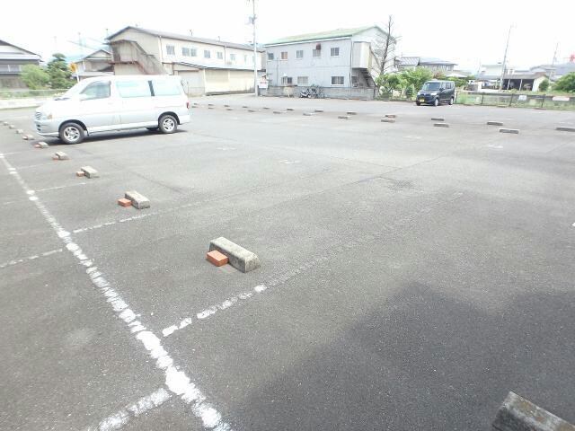 駐車場 フィール２番館