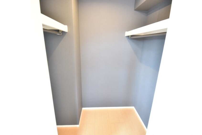 ウォークインクローゼット（ＬＤＫ） グランシャリオ