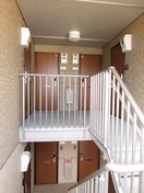 ロビー メゾンシャルム春日