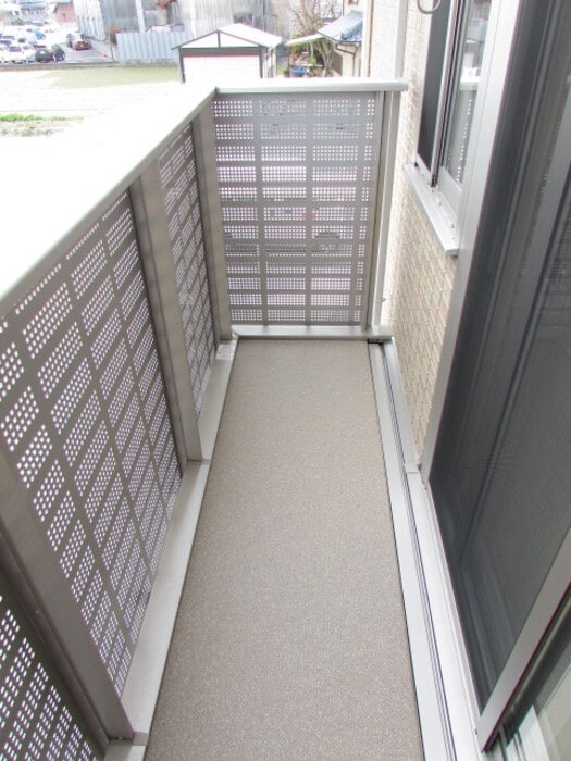 バルコニー メゾンシャルム春日