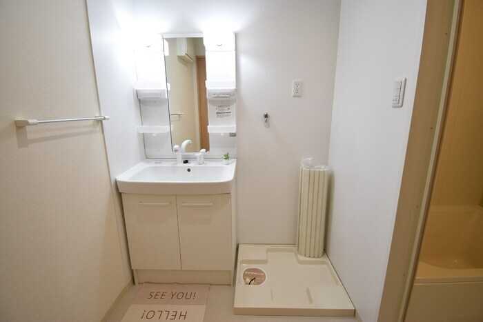 洗髪洗面化粧台・室内洗濯機置場 リリベール