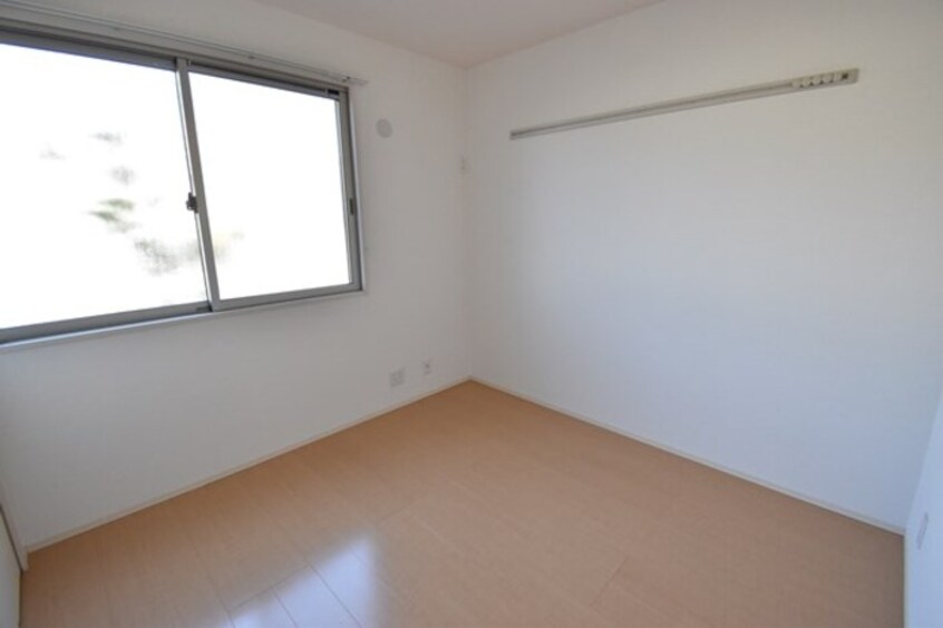 洋室４．５帖 リーバス・E・イノセント A棟