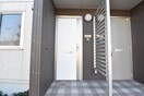 玄関 リーバス・E・イノセント A棟