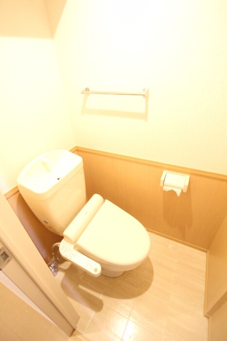 温水洗浄暖房便座 リーベ クオーレ B棟