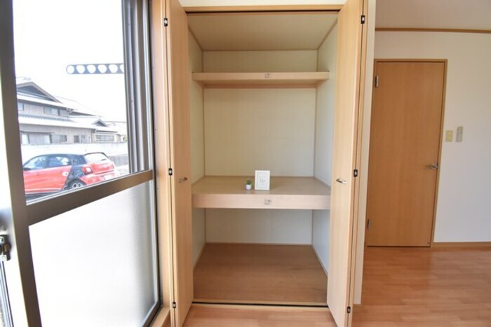 物入（ＬＤＫ） リースランド春日 Ｃ