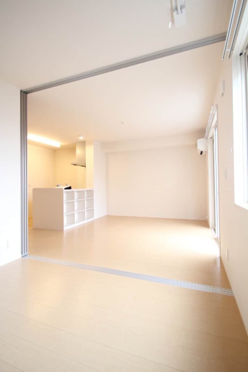 LDK12帖 オネスト上林 A棟