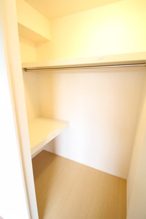 ウォークインクローゼット オネスト上林 A棟