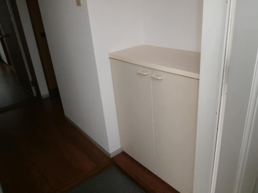 玄関収納（カウンター） ハイツアベニール B棟