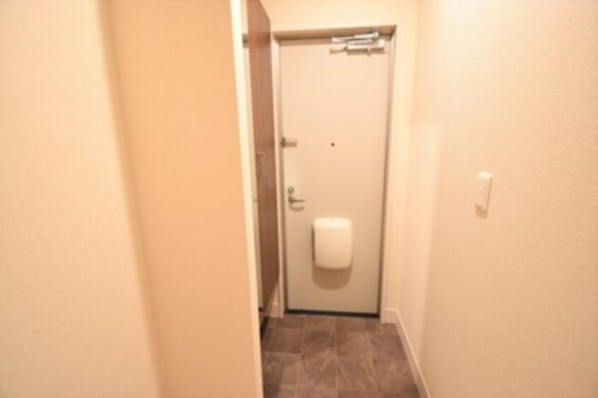 玄関 ルピナス A棟