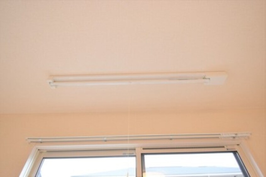 室内物干し ルピナス A棟