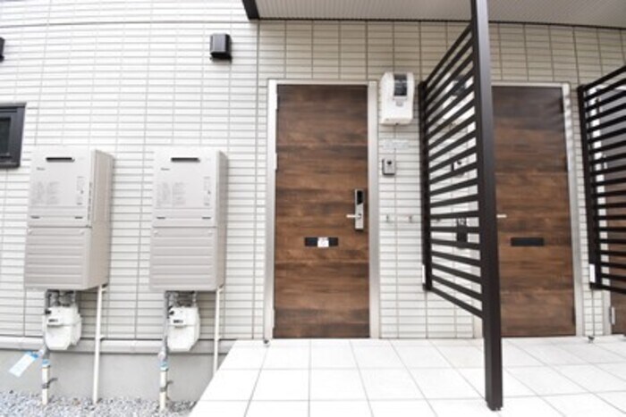 玄関 ルピナス A棟