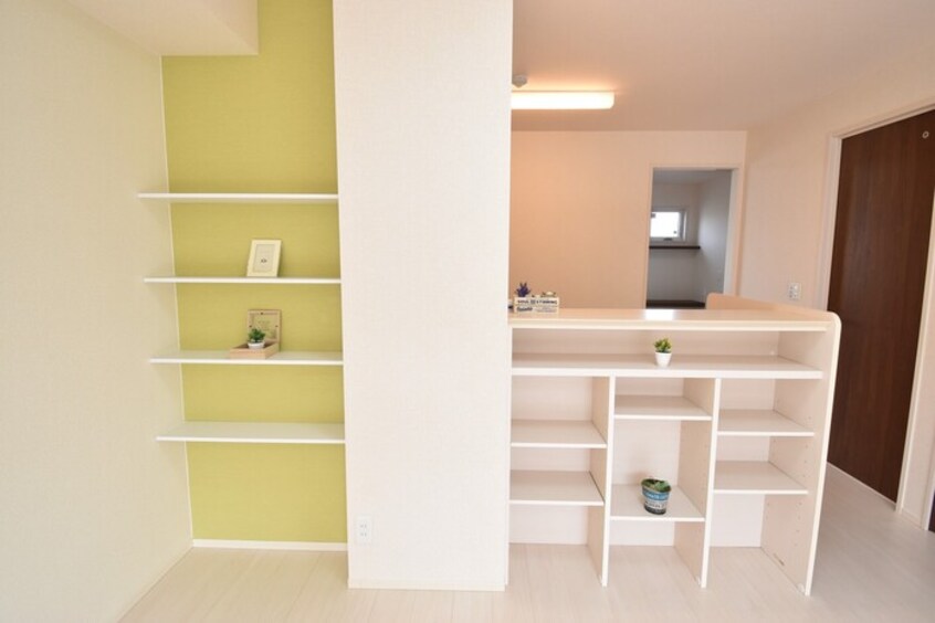 収納棚（ＬＤＫ） レグルス B棟