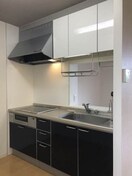  シャーメゾン西山崎 A棟