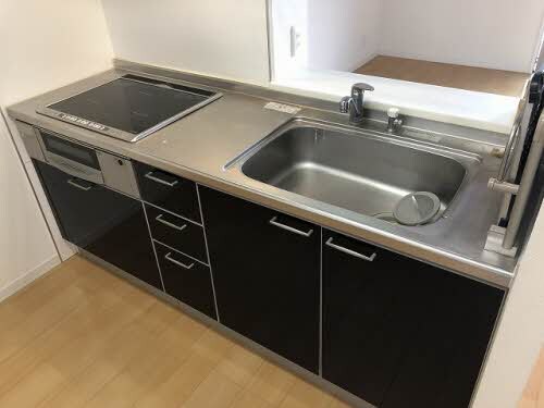  シャーメゾン西山崎 A棟