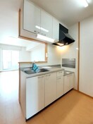 キッチン サニーサイド　ハウス　森Ｃ