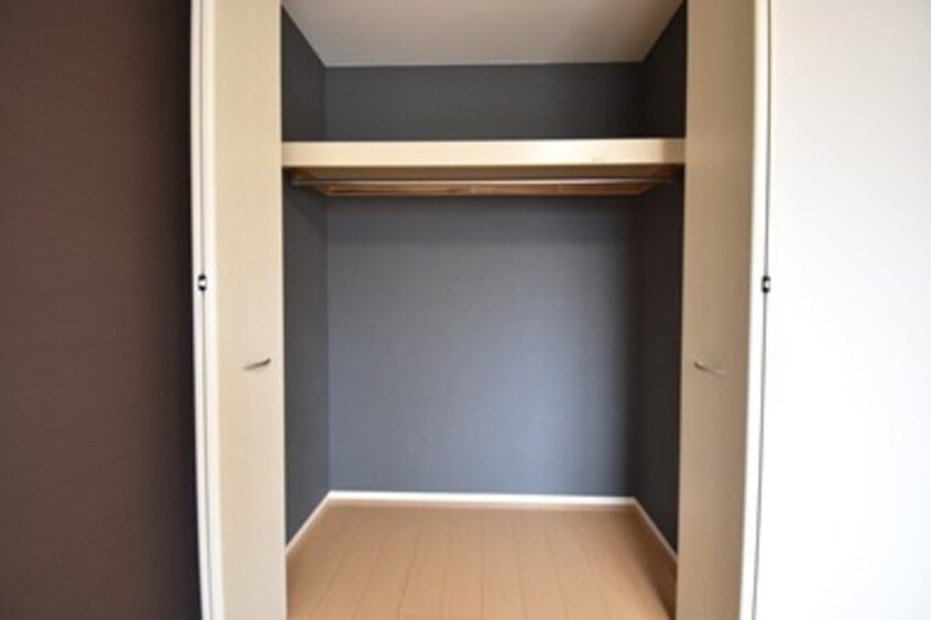 クローゼット（北洋室） アウローラ