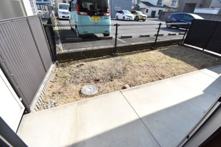 専用庭 ウィルコート･伏石 C棟