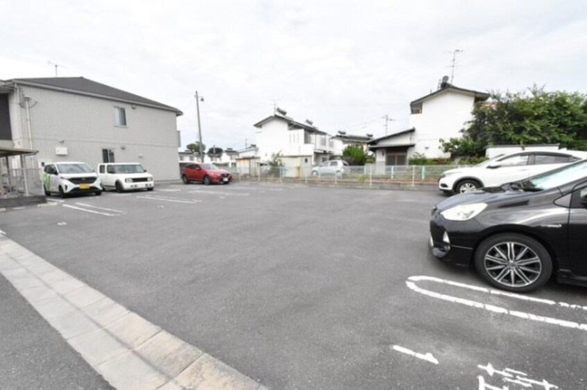 駐車場 クオーレ・アロッジオ 勅使