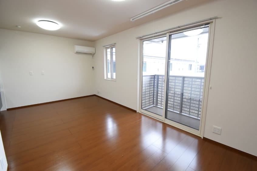 LDK１０．８帖 クレール A棟